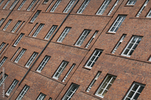 Fassade eines Mehrfamilienhauses in Kiel, Deutschland