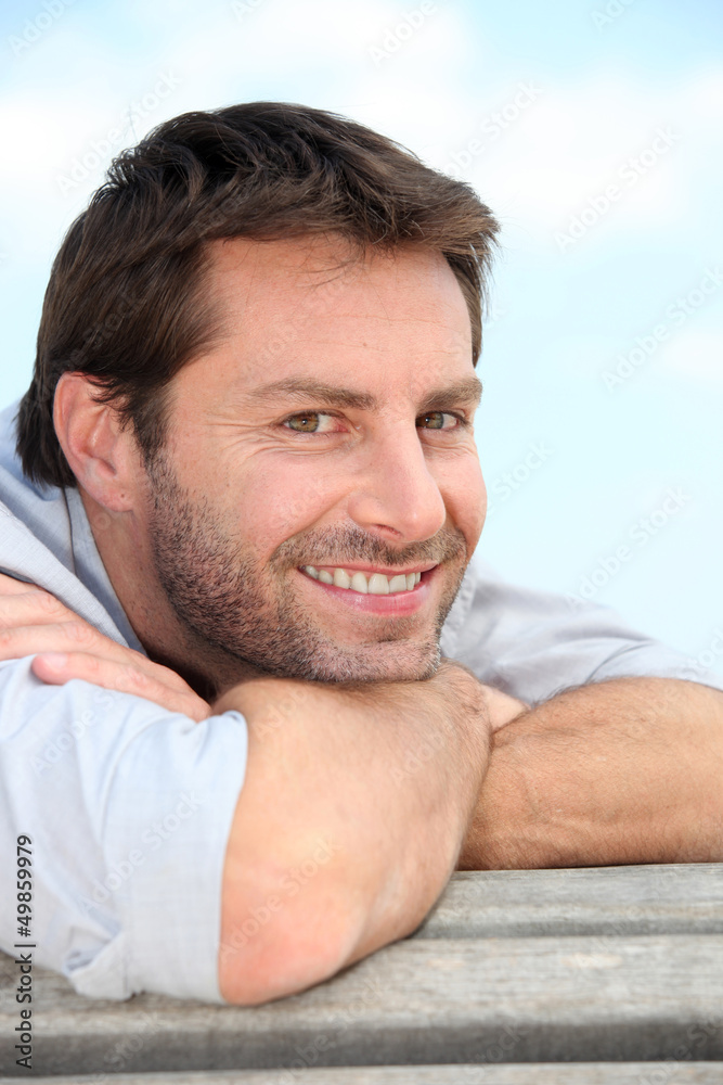 Obraz premium Portrait of brown-haired man