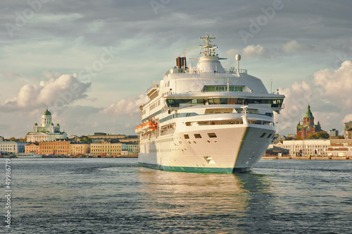 Cruise ship arriving at Helsinki port © gadagj