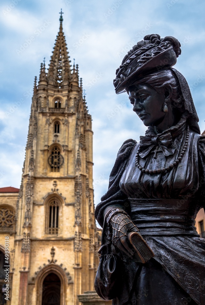 Oviedo Cathedral and Regenta statue in Asturias (Spain)