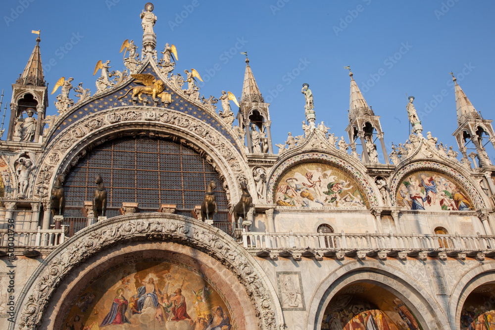 Glimpse of Basilica of Saint Mark - Venice Glimpse of Basilica of Saint Mark - Venice