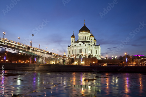 Night Moscow and the Russian Orthodox Church © vesta48