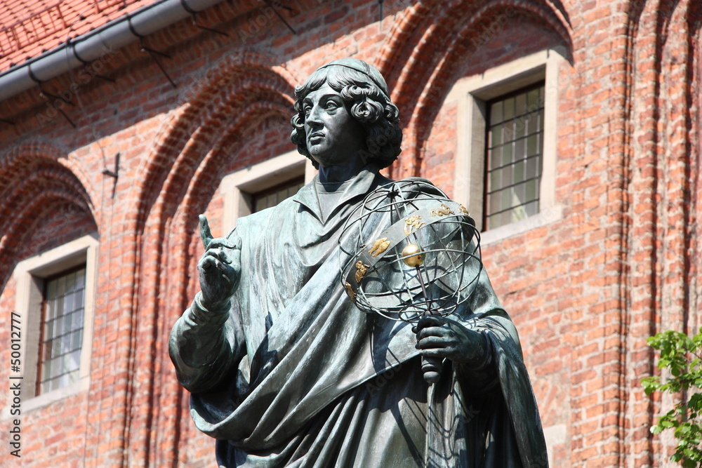 Nicolaus Copernicus statue - obrazy, fototapety, plakaty 