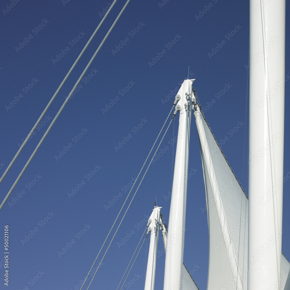 Obraz premium Sails and blue sky