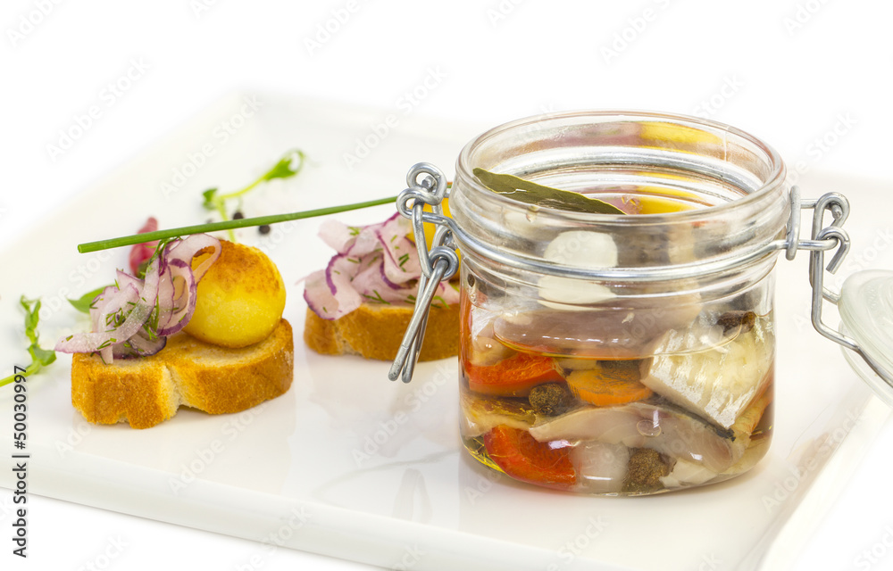 маринованная сельдь и картофельные бутерброды маринованная сельдь и картофельные бутерброды