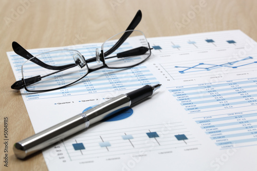 Stock market graphs analysis