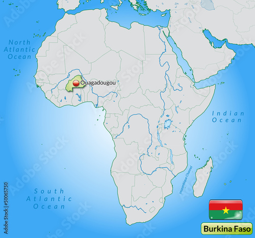 Übersichtskarte von Burkina Faso mit Landesflagge