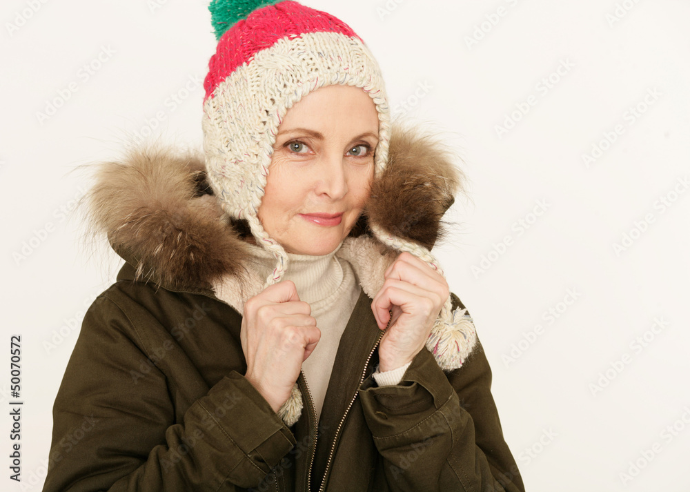attraktive Dame im Winterlook