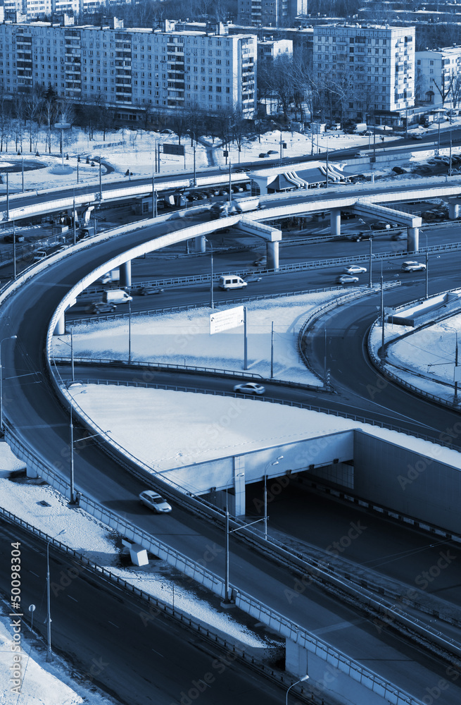 Fototapeta premium road junction in the streets of Moscow in winter