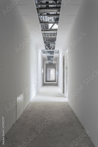 Obraz na płótnie Unfinished building interior w salonie