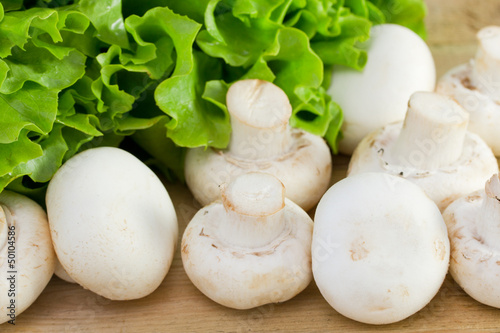 mushrooms with lettuce