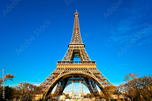 Eiffel tower at sunrise, Paris.