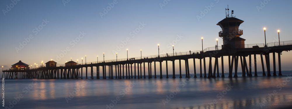 Fototapeta premium panorama molo na plaży huntington