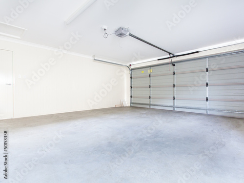 Empty garage Fototapet