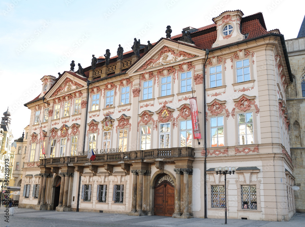 Obraz premium National Gallery, famous Prague houses