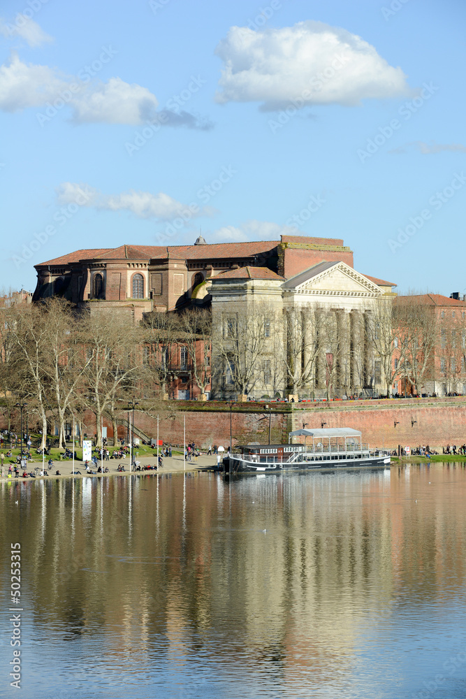 Promenade quais de la Garonne à Toulouse Promenade quais de la Garonne à Toulouse