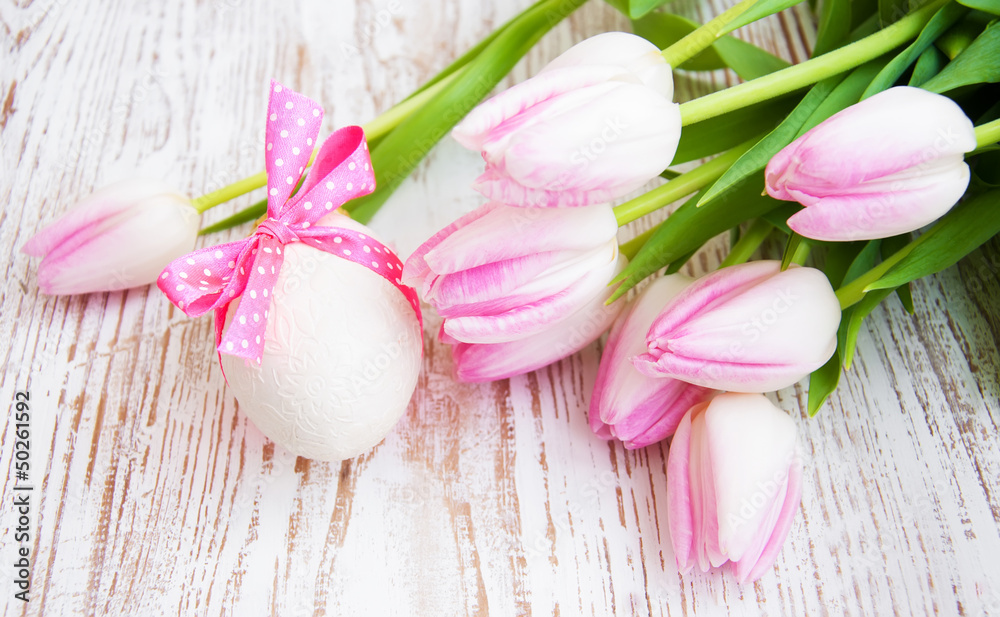 Pink tulips and easter egg Pink tulips and easter egg