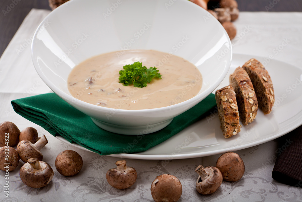 frische hausgemachte champignon creme suppe frische hausgemachte champignon creme suppe