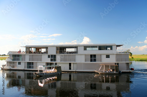 barca sul fiume zambezi