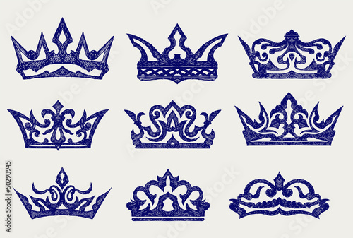 Crown collection. Doodle style