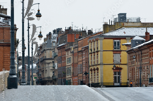 Promenade quais de la Garonne à Toulouse en hiver