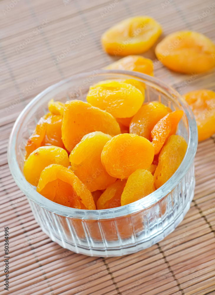 dry apricots