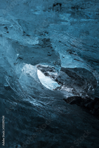 Ice wave in an ice cave