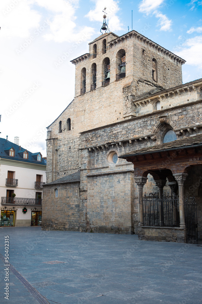 Catedral Románica de Jaca en Aragón, España