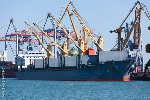 bulker carrier ship