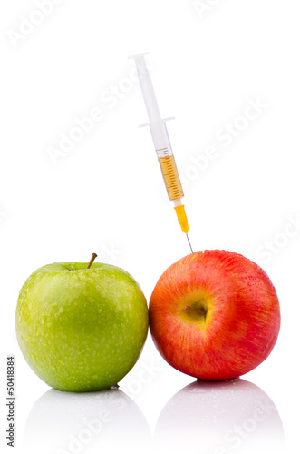 Experiment with apple and syringes