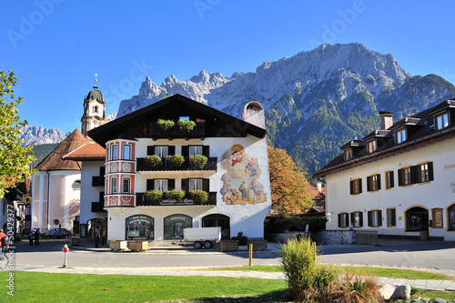 Karwendel Massiv Blick Dorfplatz Mittenwald