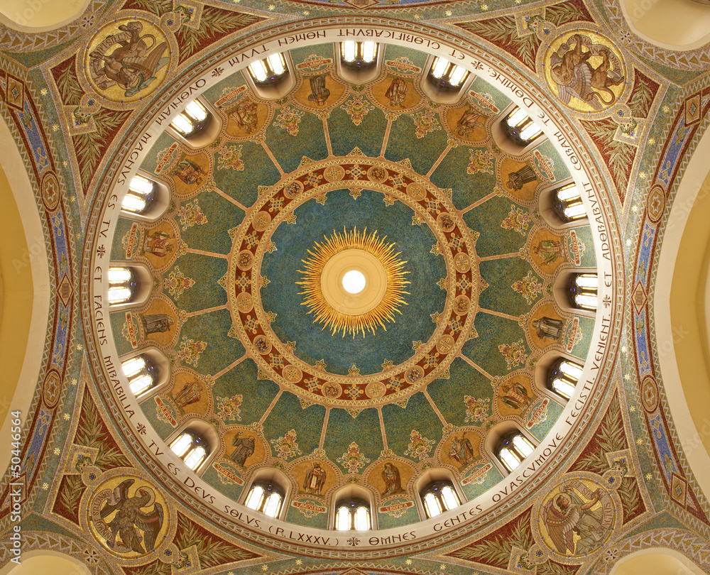 Madrid - Mosaic cupola of  Iglesia de San Manuel y San Benito