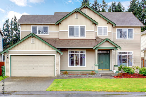 Classic new Northwest American large house exterior.