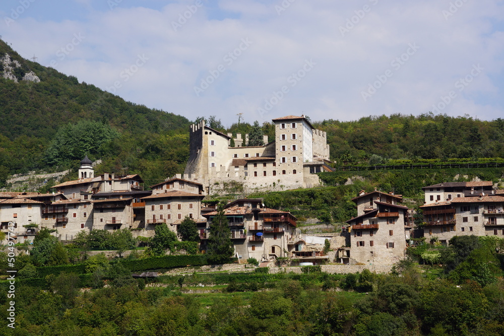 Dörfer und Städte am Gardasee in Italien