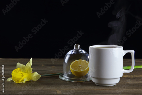 Filiżanka herbaty i cytryna