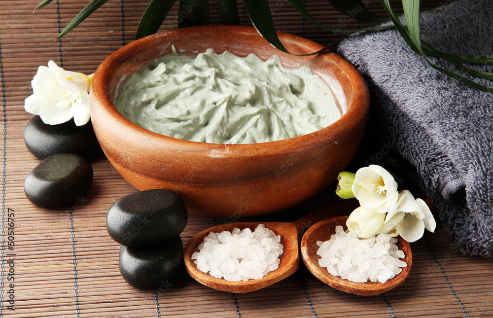 Composition with cosmetic clay for spa treatments, Composition with cosmetic clay for spa treatments,