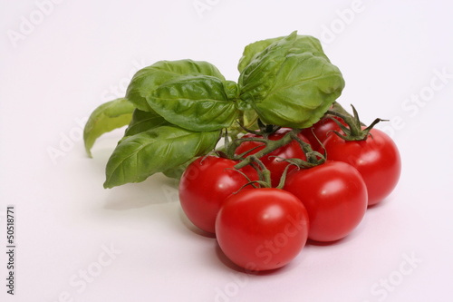 Tomaten und Basilikum