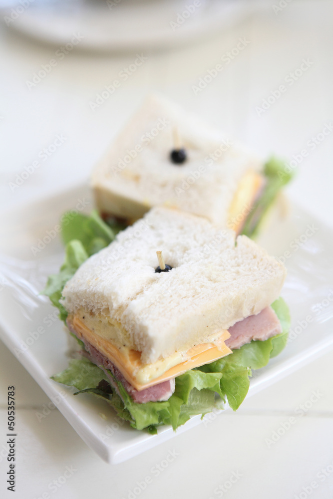 sandwich ham and cheese