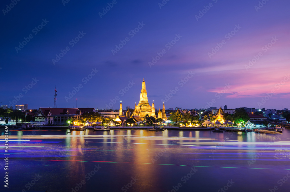 Twilight view of Wat Arun in Bangkok, Thailand
