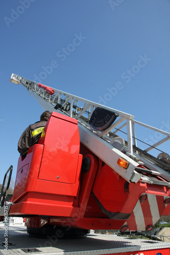 platform of a fire truck during a practice session in the Fireho