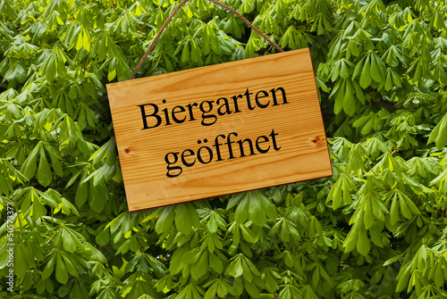 Biergarten geöffnet