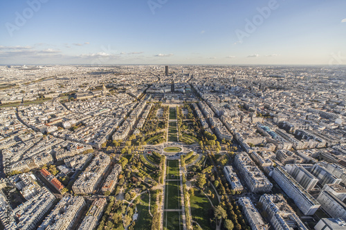 ville de Paris et champ de mars vue de la tour effeil photo