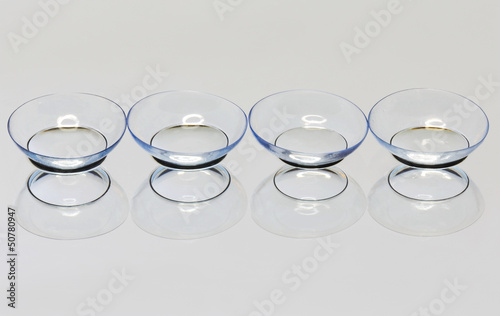 Obraz na płótnie Soft contact lenses w salonie