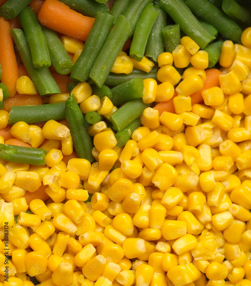 Steamed vegetables: corn, green string beans and carrots Steamed vegetables: corn, green string beans and carrots