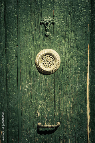 фотографія Mysterious door