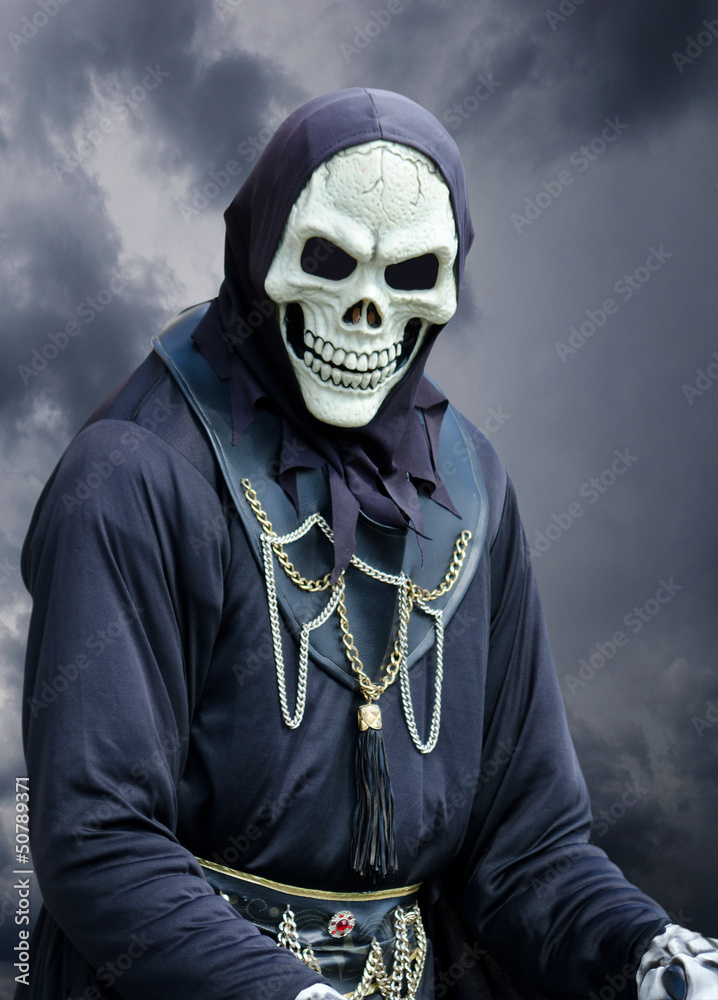 Tod mit Maske Karneval Verkleidung - Skull Horror Mask Stock Photo | Adobe  Stock
