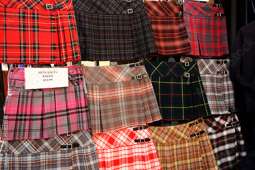 Obraz na płótnie Scottish kilts on display outside the shop w salonie