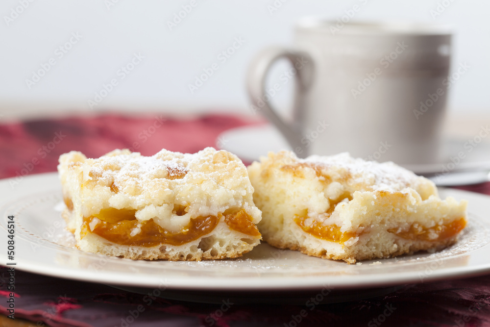 Apricot crumble cake Apricot crumble cake