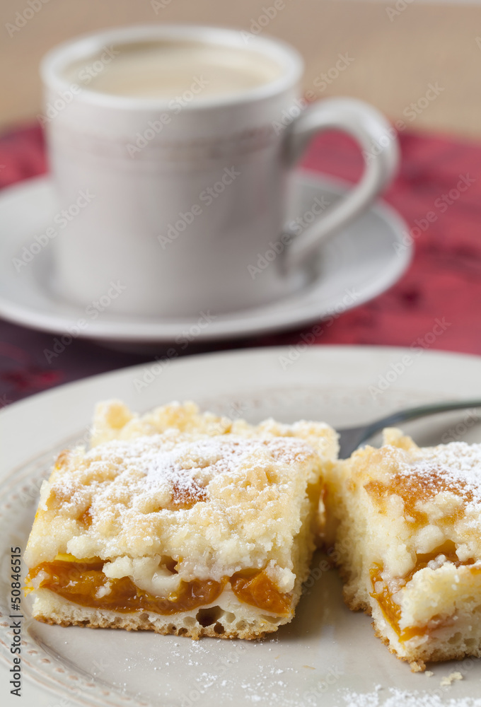 Apricot crumble cake Apricot crumble cake
