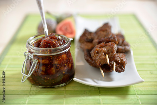 Feigenchutney mit gegrillten Sojamedaillons photo